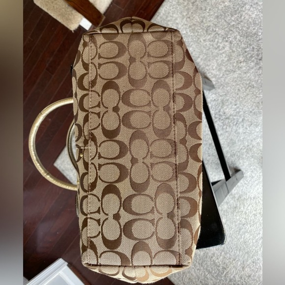 COACH Bleeker tote in signature floral EUC absolutely gorgeous inside and out - Picture 6 of 16